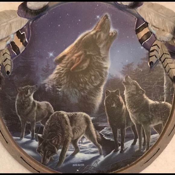 James Meger Call of the Night Wilderness Guardians Collector Plate Glows n Dark - Picture 2 of 10